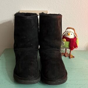 UGG Black Shearling Boots SZ 10 Wos box 164